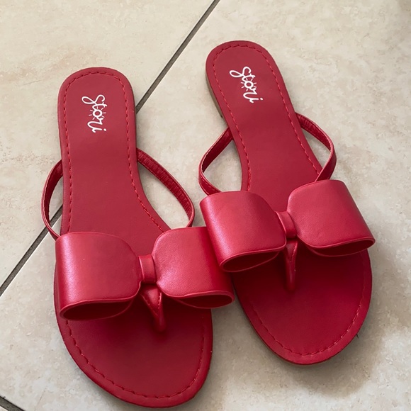 red bowed-thong slides - Picture 2 of 3